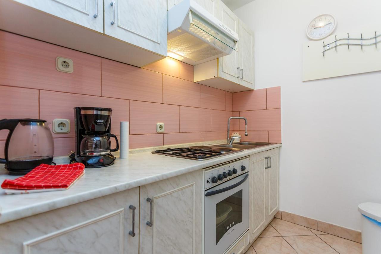 Apartment Dragica Крк Екстер'єр фото