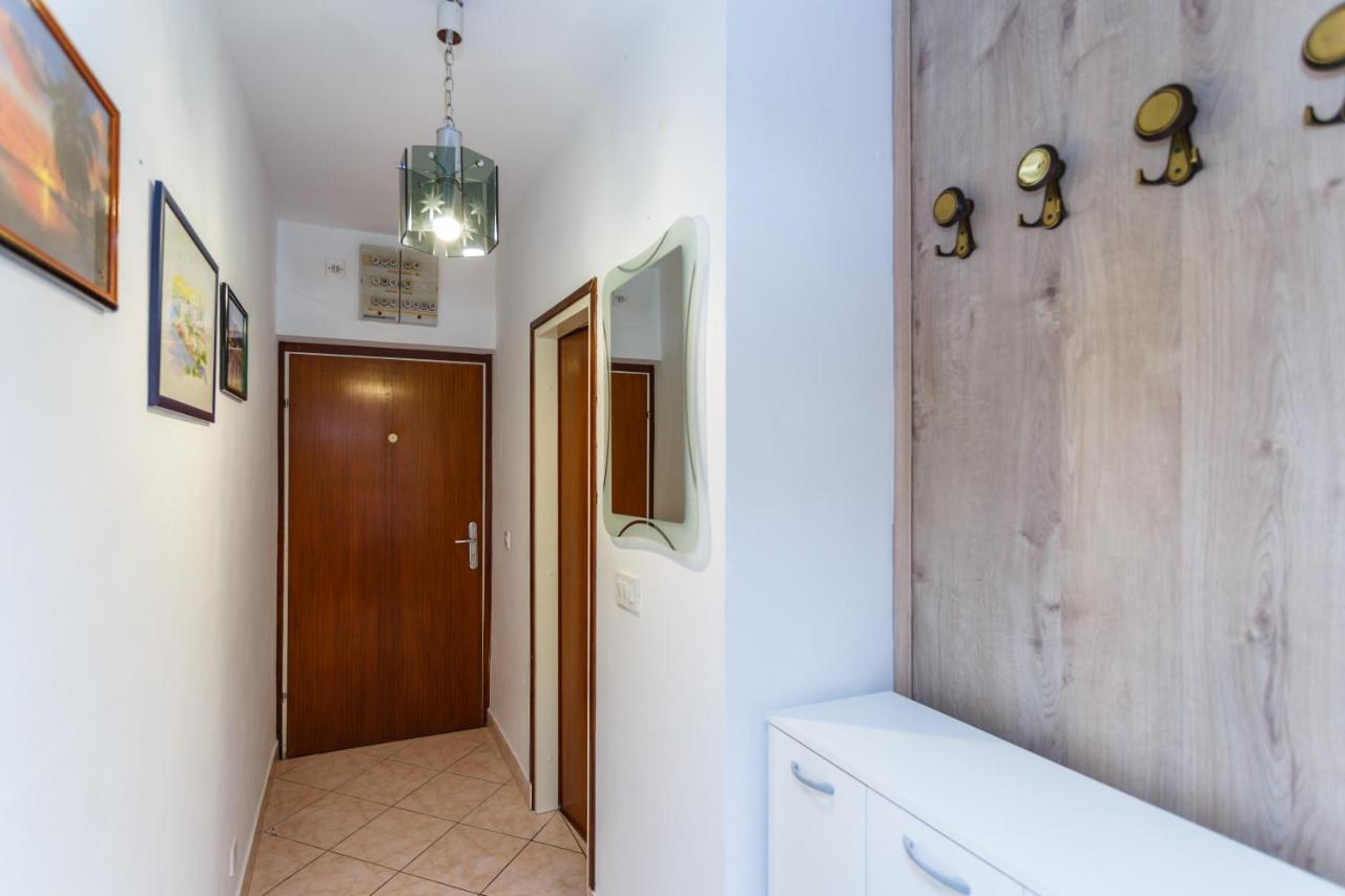 Apartment Dragica Крк Екстер'єр фото